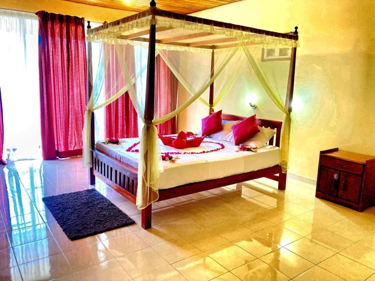 Rainforest Lodge, Deniyaya Singheraja Esterno foto