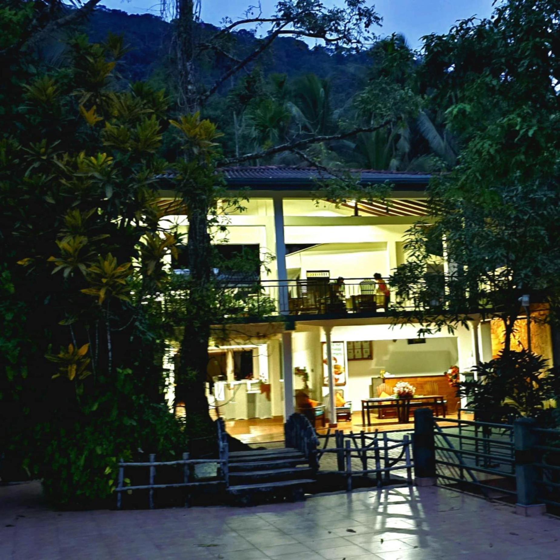 Rainforest Lodge, Deniyaya Singheraja Esterno foto